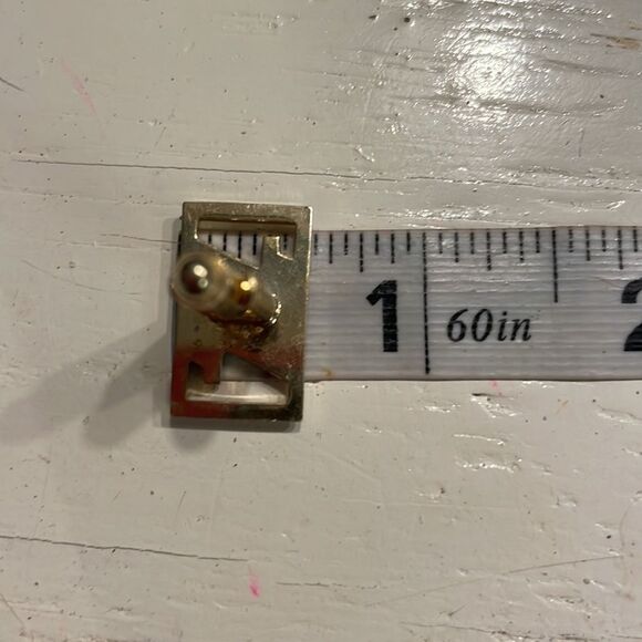 Vintage-1960s-Shields gold tone geometric space age bullet back cuff links - Picture 11 of 13